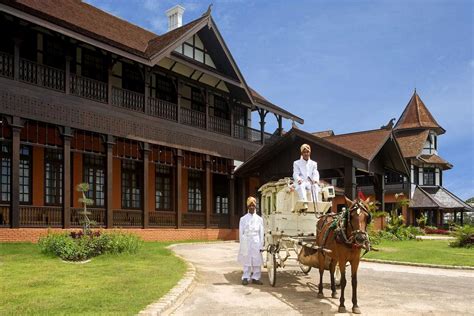 Aureum Palace Hotel & Resort Pyin Oo Lwin .